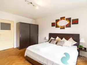 Prodej vícegeneračního domu, České Budějovice, Fr. Hrubína, 212 m2