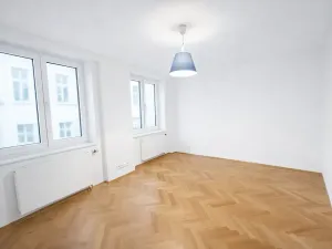 Pronájem kanceláře, Praha - Vršovice, Rybalkova, 70 m2