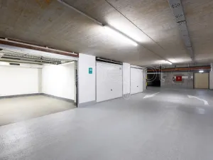 Prodej garáže, Praha - Smíchov, Tomkova, 19 m2