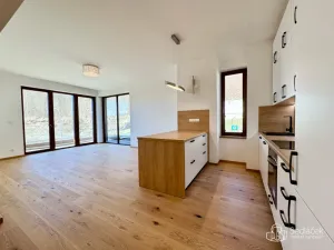 Pronájem bytu 2+kk, Karlovy Vary, Tyršova, 67 m2