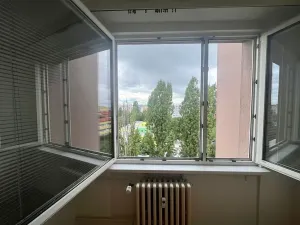 Pronájem bytu 2+kk, Praha - Řepy, Bazovského, 43 m2