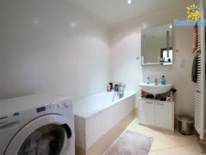 Pronájem bytu 3+kk, Praha - Horní Měcholupy, Mantovská, 94 m2