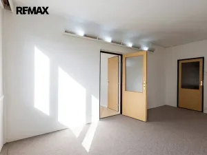 Prodej bytu 3+1, Praha - Malešice, Počernická, 72 m2