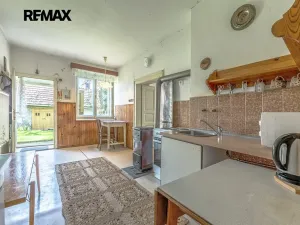 Prodej rodinného domu, Dobrovice, 180 m2