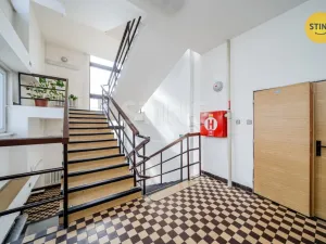 Pronájem kanceláře, Paskov, Rudé armády, 1500 m2