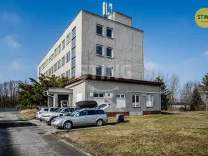 Pronájem kanceláře, Paskov, Rudé armády, 1500 m2