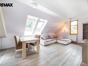 Pronájem bytu 6+kk a větší, Karlovy Vary, Na Vyhlídce, 145 m2