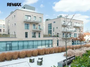 Pronájem bytu 1+kk, Praha - Smíchov, Kobrova, 43 m2