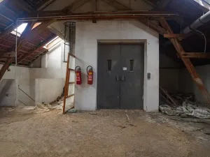 Prodej zemědělského objektu, Bžany, 1600 m2