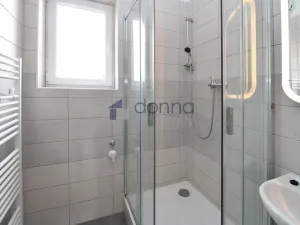 Pronájem bytu 2+kk, Praha, Na pecích, 48 m2