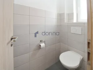 Pronájem bytu 2+kk, Praha, Na pecích, 48 m2