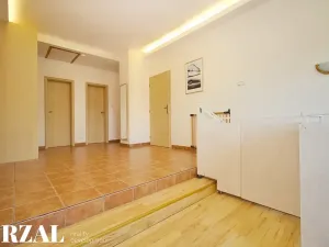 Prodej vícegeneračního domu, Tursko, Ke Statkům, 189 m2