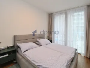 Pronájem bytu 3+kk, Praha, Křižíkova, 105 m2