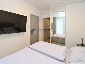 Pronájem bytu 3+kk, Praha, Křižíkova, 105 m2