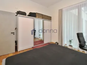 Pronájem bytu 3+kk, Praha, Křižíkova, 105 m2