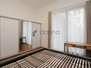 Pronájem bytu 3+kk, Praha, Křižíkova, 105 m2