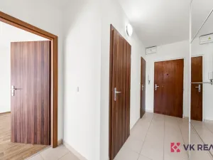 Prodej bytu 2+kk, Praha - Kobylisy, Šimůnkova, 47 m2