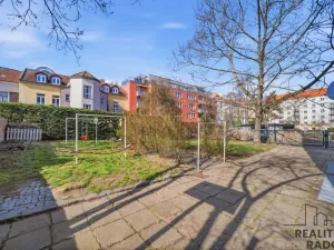 Prodej bytu 3+1, Pardubice - Zelené Předměstí, Sladkovského, 85 m2