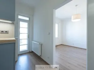 Pronájem bytu 2+kk, Praha - Podolí, Jeremenkova, 49 m2