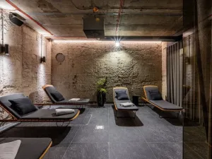 Prodej atypického bytu, Praha - Modřany, Československého exilu, 277 m2