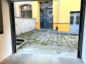 Prodej garáže, Karlovy Vary, Svahová, 100 m2