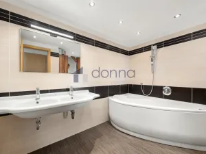 Prodej bytu 4+kk, Praha, Tolstého, 145 m2