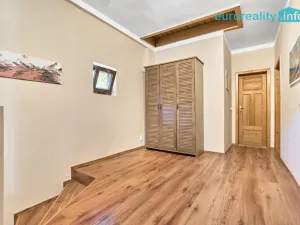 Prodej rodinného domu, Sadov - Bor, 470 m2