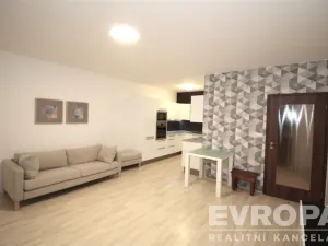 Pronájem bytu 2+kk, Praha - Háje, Jurkovičova, 53 m2