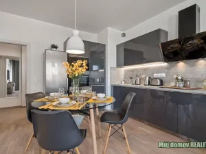Pronájem bytu 2+kk, Praha - Hloubětín, Laponská, 49 m2