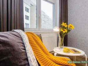 Pronájem bytu 2+kk, Praha - Střížkov, Zakšínská, 52 m2