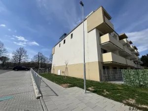 Pronájem garážového stání, Olomouc, Frištenského, 15 m2
