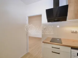 Pronájem bytu 1+1, Praha - Hloubětín, Kukelská, 43 m2