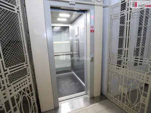 Prodej bytu 2+kk, Karlovy Vary, Krále Jiřího, 65 m2