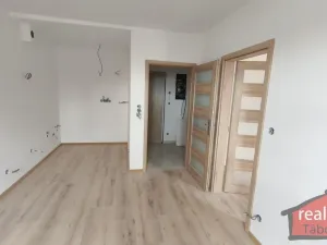 Prodej bytu 2+kk, Nupaky, Nupacká, 42 m2