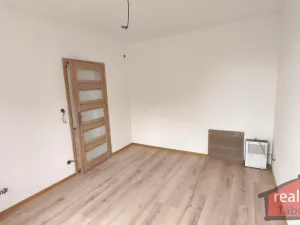 Prodej bytu 2+kk, Nupaky, Nupacká, 42 m2
