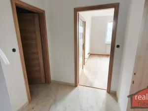 Prodej bytu 2+kk, Nupaky, Nupacká, 42 m2