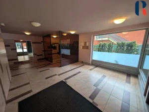 Prodej bytu 2+kk, Praha - Hlubočepy, Kováříkova, 52 m2