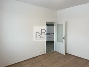 Prodej bytu 2+kk, Hevlín, 62 m2