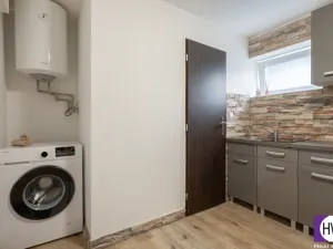 Prodej atypického bytu, Praha, Chvalská, 11 m2