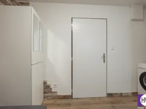 Prodej atypického bytu, Praha, Chvalská, 11 m2