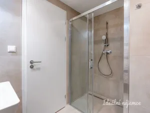 Pronájem bytu 1+kk, Praha - Hloubětín, Poděbradská, 37 m2