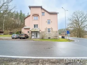 Pronájem bytu 3+1, Bělá pod Bezdězem, Pražská, 84 m2