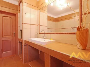 Pronájem bytu 4+kk, Lochenice, 115 m2