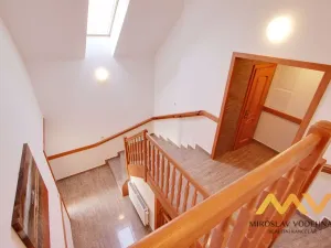 Pronájem bytu 4+kk, Lochenice, 115 m2