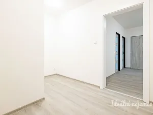 Pronájem bytu 3+1, Praha - Horní Měcholupy, Ravennská, 74 m2