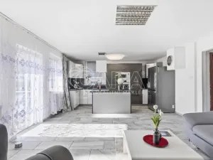 Prodej rodinného domu, Průhonice, U Cihelny, 200 m2