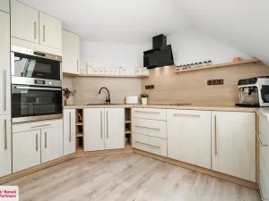 Prodej rodinného domu, Kolešov, 198 m2