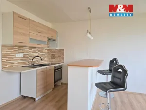 Pronájem bytu 1+kk, Ústí nad Labem - Krásné Březno, Neštěmická, 32 m2
