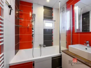 Prodej bytu 3+1, Plzeň - Skvrňany, Vojanova, 69 m2