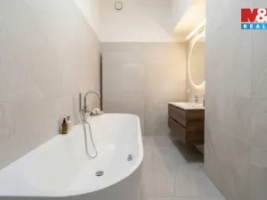 Prodej bytu 2+1, Praha - Vršovice, Madridská, 62 m2